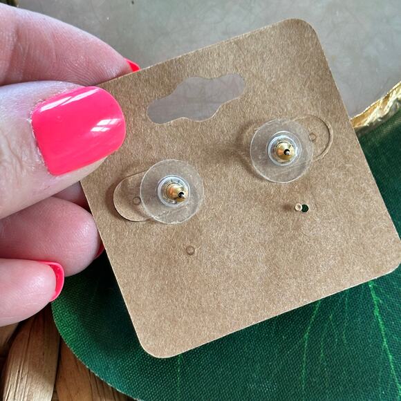 BOGO FREE GOLDEN STATEMENT SHELL STUD EARRINGS - Picture 5 of 5
